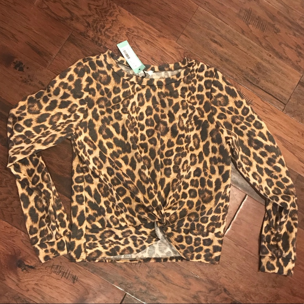 Leopard top